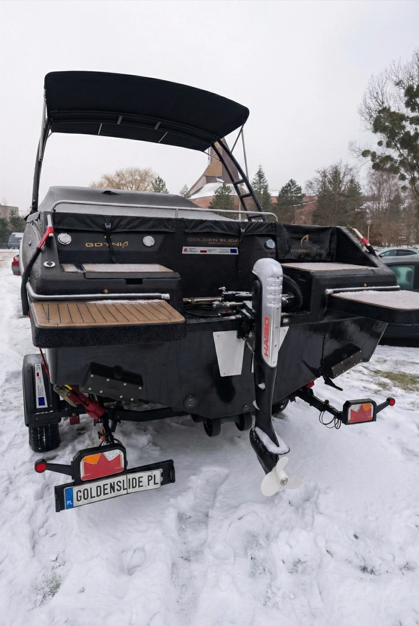 Hybrid 776 - Przy starcie