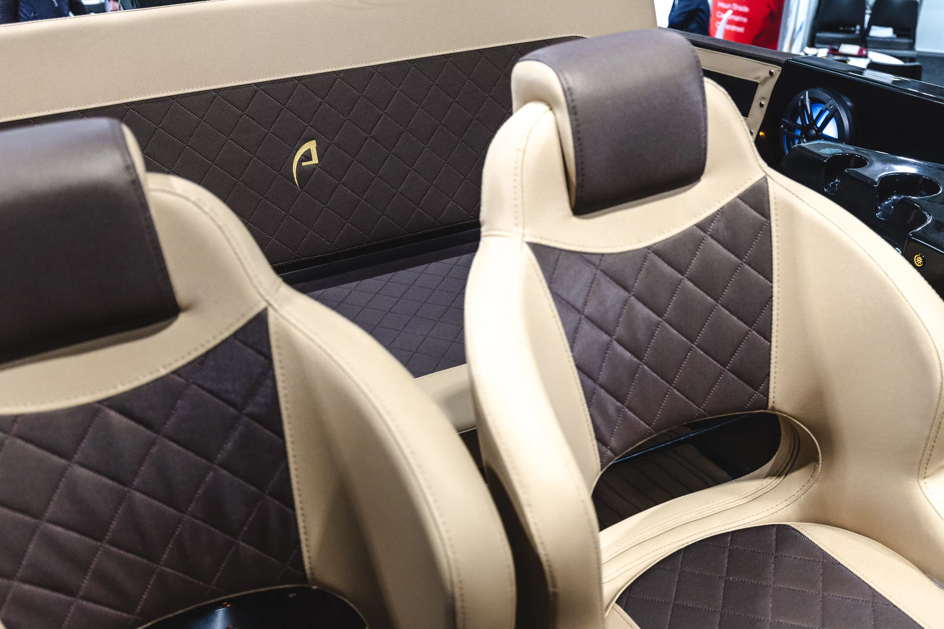 Hybrid 776 - Z bliska